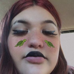 Meet your Posher, Elyse